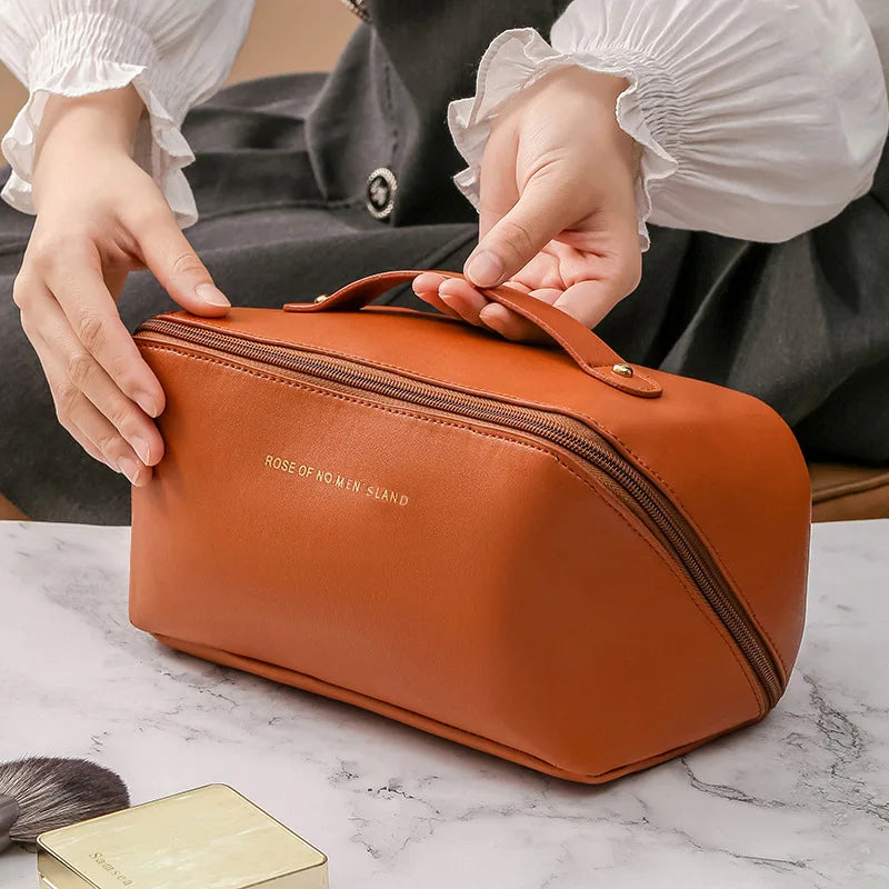 PU Fashion and Convenient Makeup Bag,