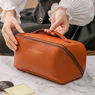 PU Fashion and Convenient Makeup Bag,